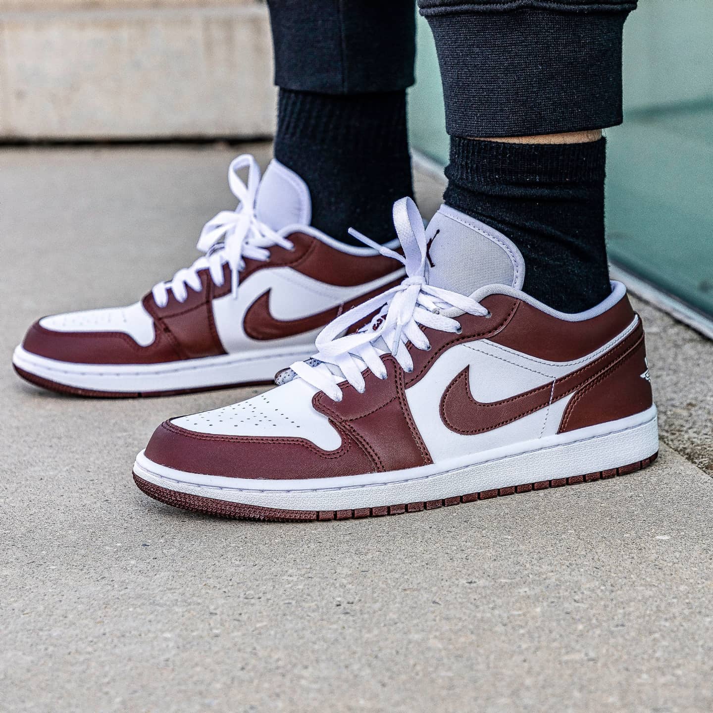 nike air jordan 1 low bronze eclipse